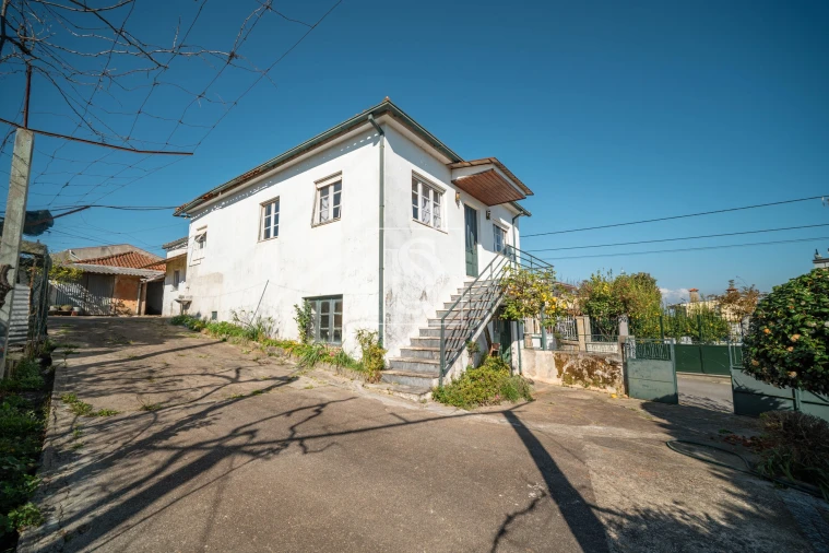 Moradia T4 para Venda em Galegos (Santa Maria) Foto 2