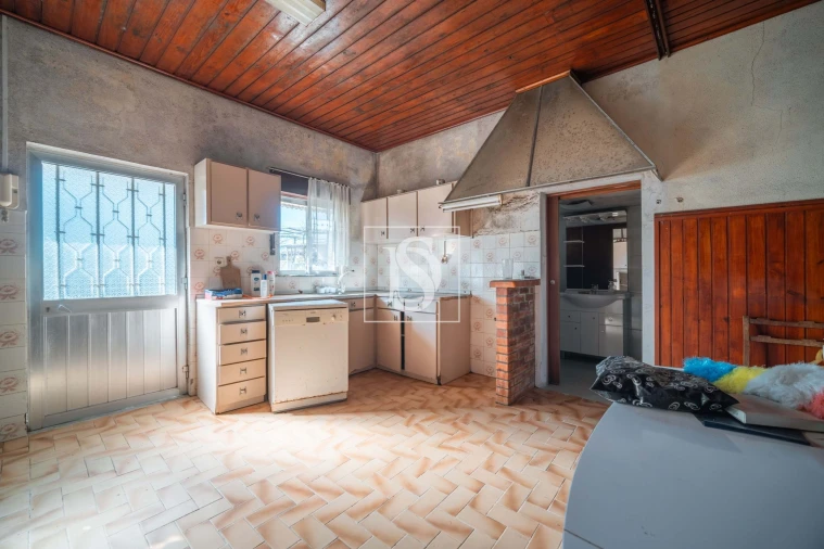 Moradia T4 para Venda em Galegos (Santa Maria) Foto 9