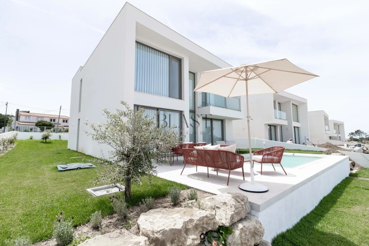 Moradia T3 para Venda em Agualva e Mira-Sintra Foto 4