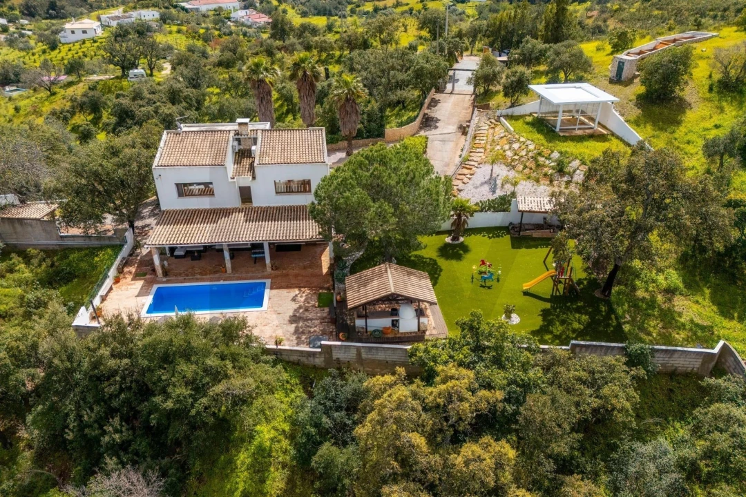 Moradia T4 para Venda em Cachopo Foto 5