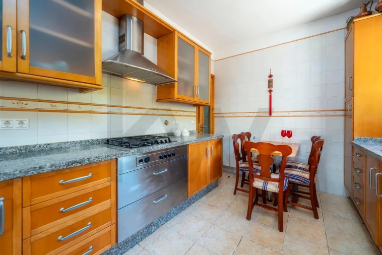 Moradia T4 para Venda em Cachopo Foto 35