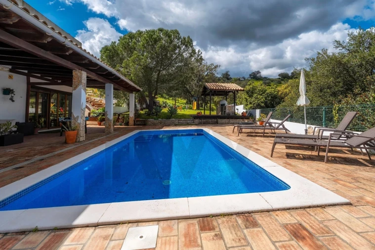 Moradia T4 para Venda em Cachopo Foto 25