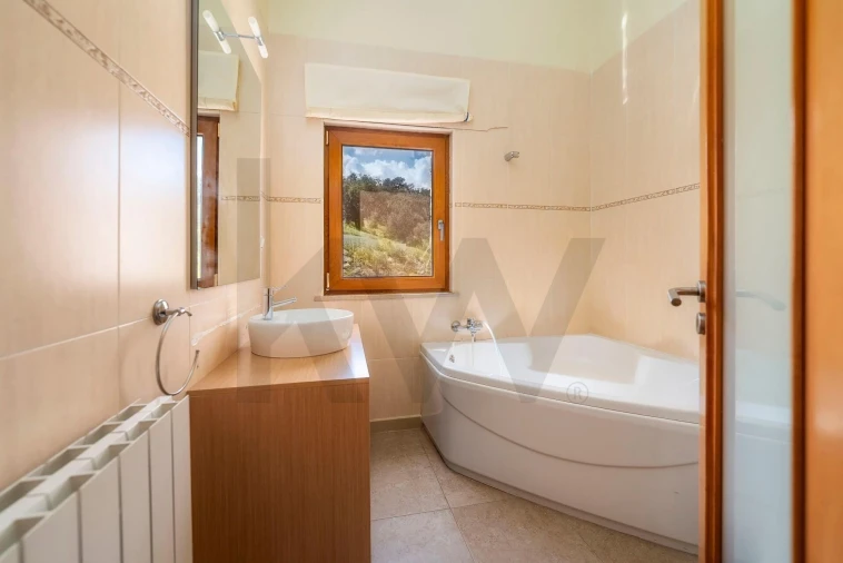 Moradia T4 para Venda em Cachopo Foto 63