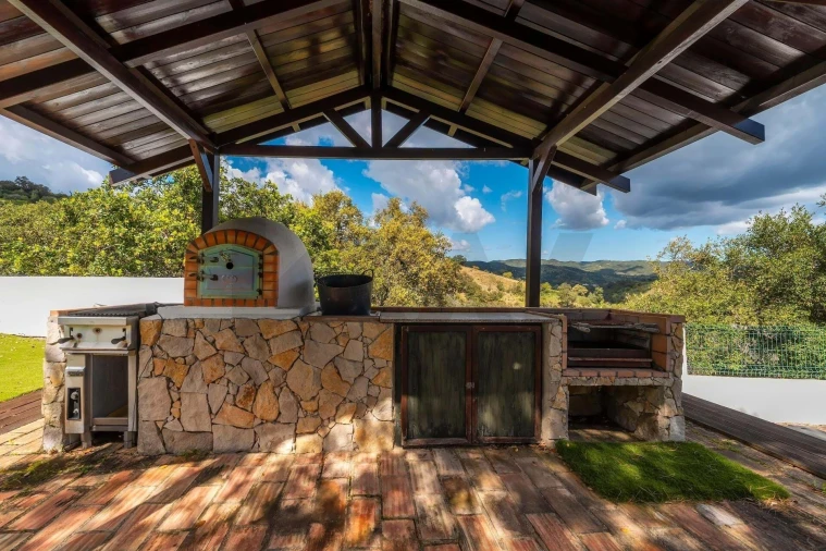 Moradia T4 para Venda em Cachopo Foto 11