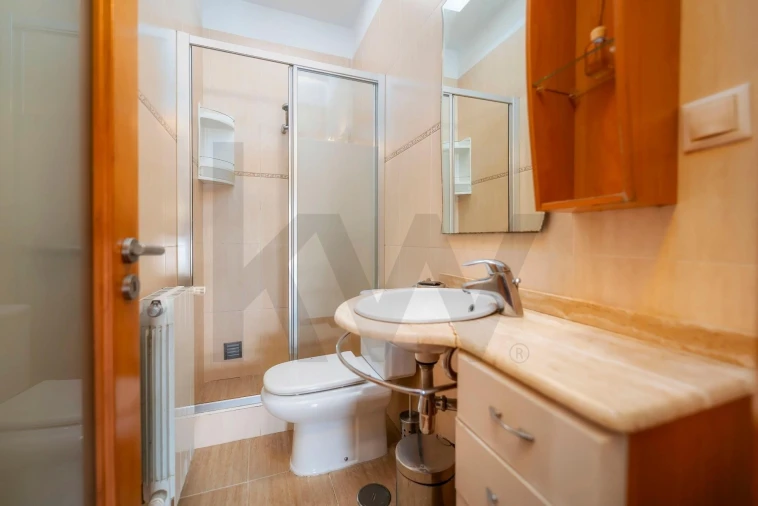 Moradia T4 para Venda em Cachopo Foto 48