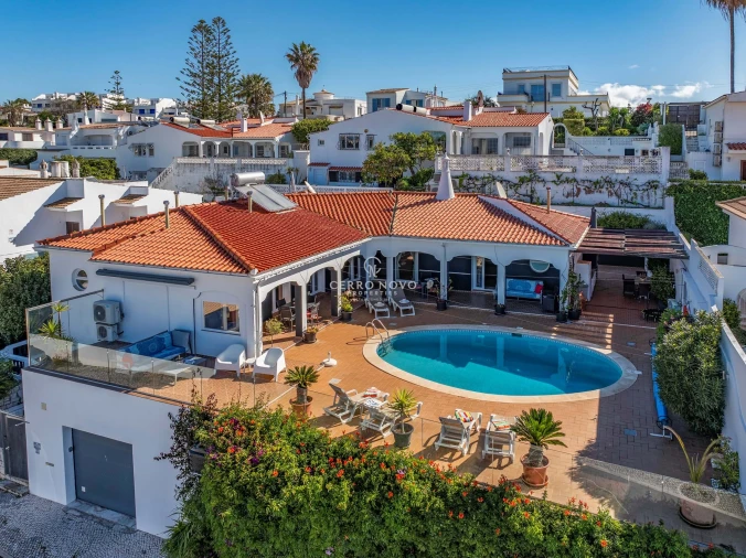 Moradia T4 para Venda em Albufeira e Olhos de Água Foto 26