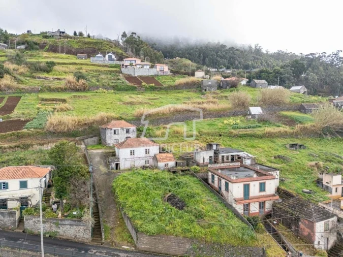 Moradia T2 para Venda em Arco da Calheta Foto 11