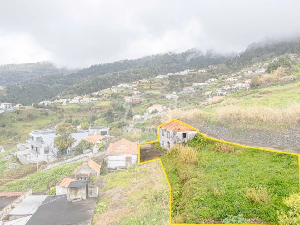 Moradia T2 para Venda em Arco da Calheta Foto 10