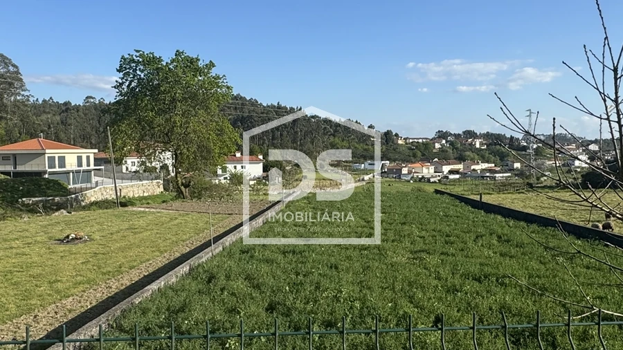 Terreno para Venda em Raimonda