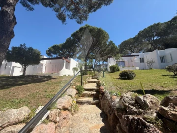 Moradia T3 para Venda em Quarteira