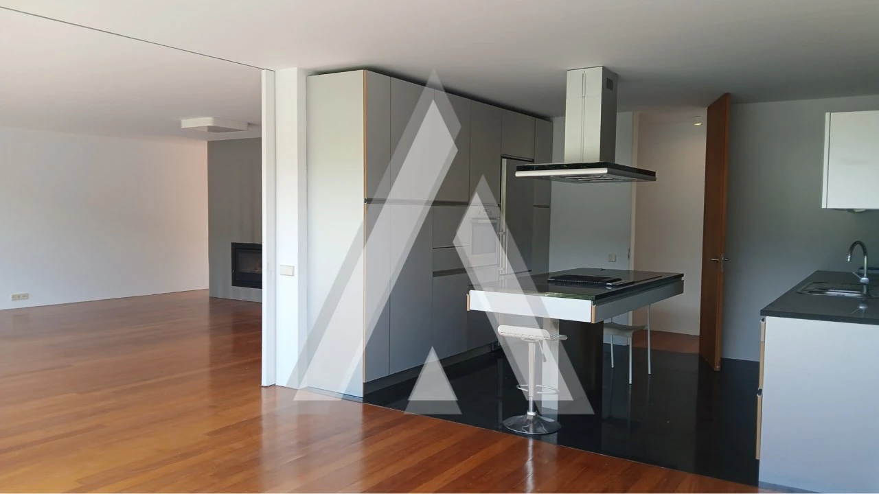 Moradia T4 para Venda em Este (São Pedro e São Mamede) Foto 8