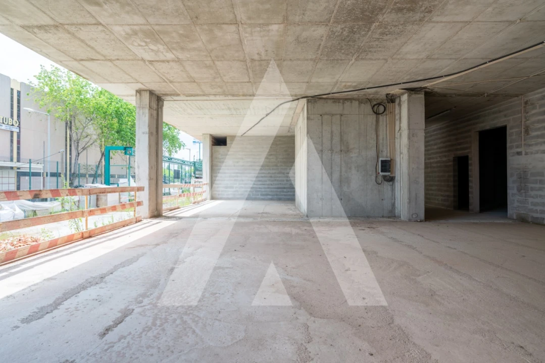 Armazém para Venda em Sacavém e Prior Velho Foto 18