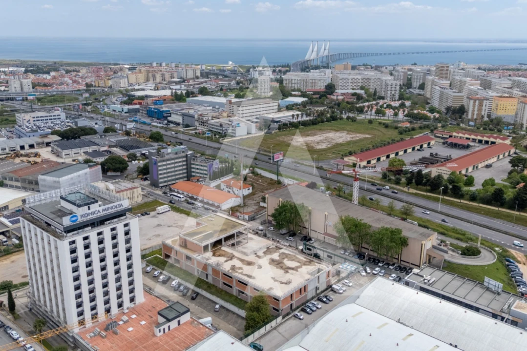 Armazém para Venda em Sacavém e Prior Velho Foto 29