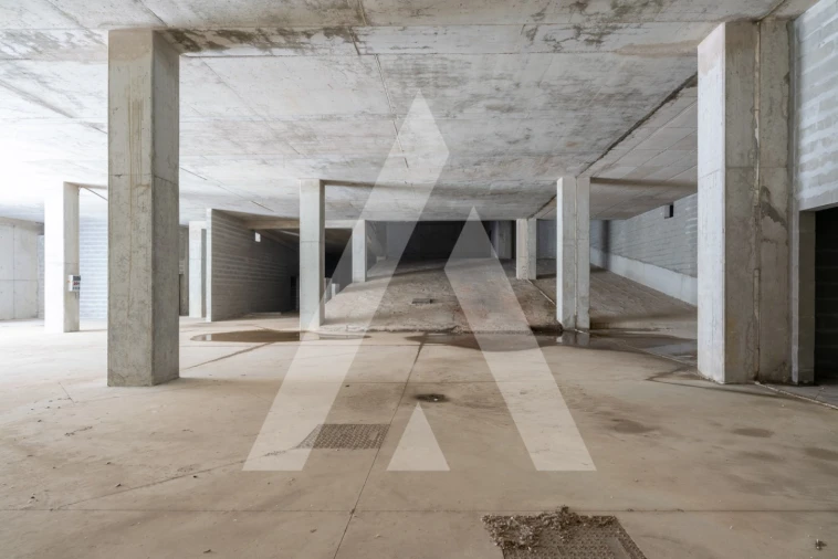 Armazém para Venda em Sacavém e Prior Velho Foto 3