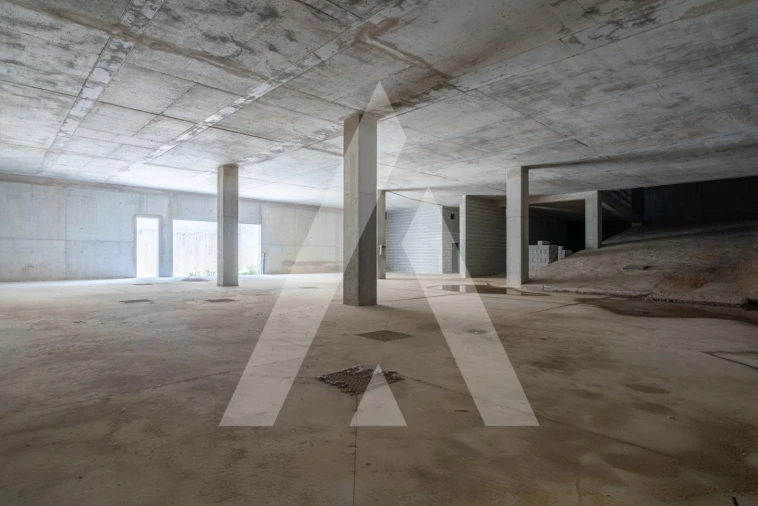 Armazém para Venda em Sacavém e Prior Velho Foto 2