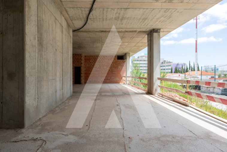 Armazém para Venda em Sacavém e Prior Velho Foto 21