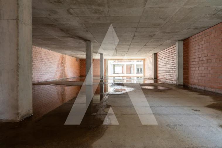 Armazém para Venda em Sacavém e Prior Velho Foto 25