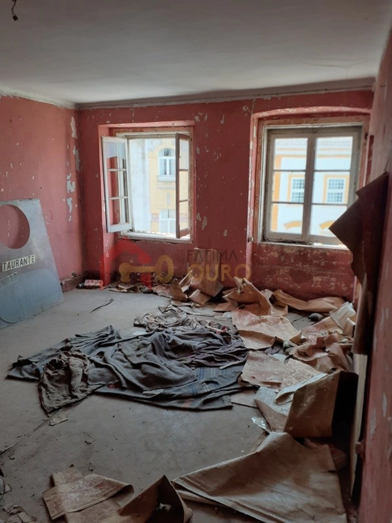 Prédio para Venda em Caia, São Pedro e Alcáçova Foto 5