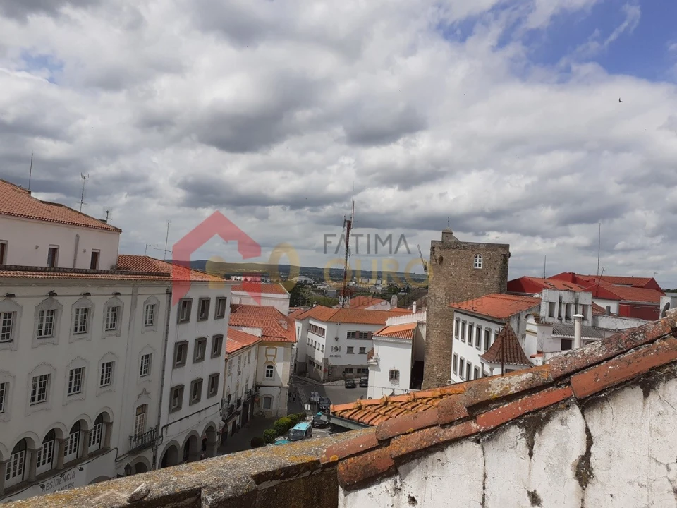 Prédio para Venda em Caia, São Pedro e Alcáçova Foto 17