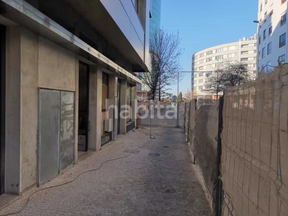 Loja para Arrendamento em Cidade da Maia Foto 3