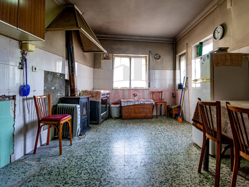 Moradia T4 para Venda em Santiago Foto 9