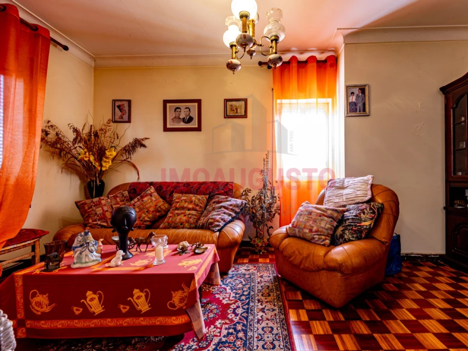 Moradia T4 para Venda em Santiago Foto 11