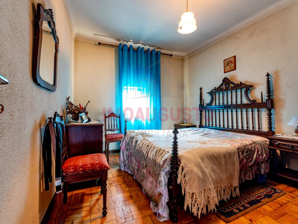 Moradia T4 para Venda em Santiago Foto 15