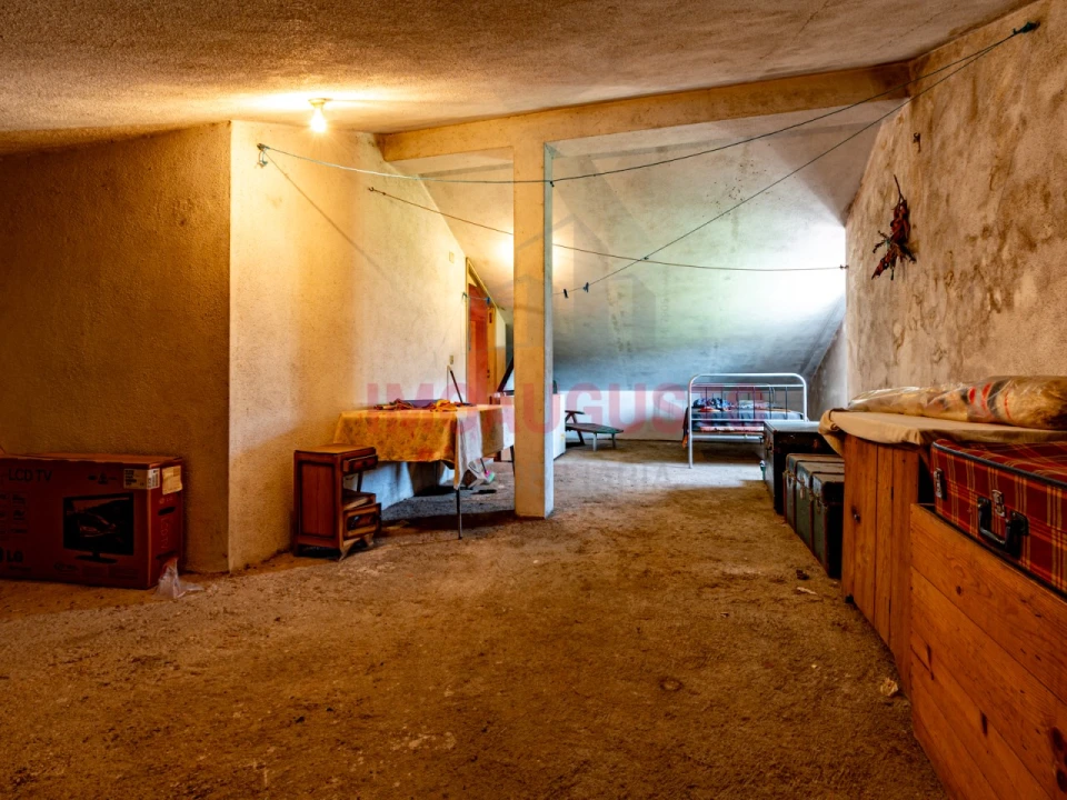 Moradia T4 para Venda em Santiago Foto 32