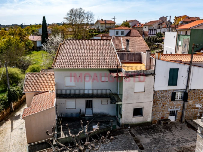 Moradia T4 para Venda em Santiago Foto 2