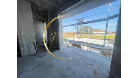 Moradia T4 para Venda em Esgueira