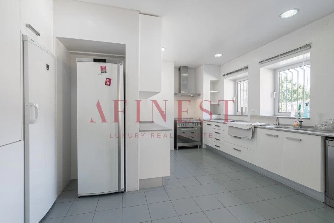 Moradia T7 para Arrendamento em Carcavelos e Parede Foto 17
