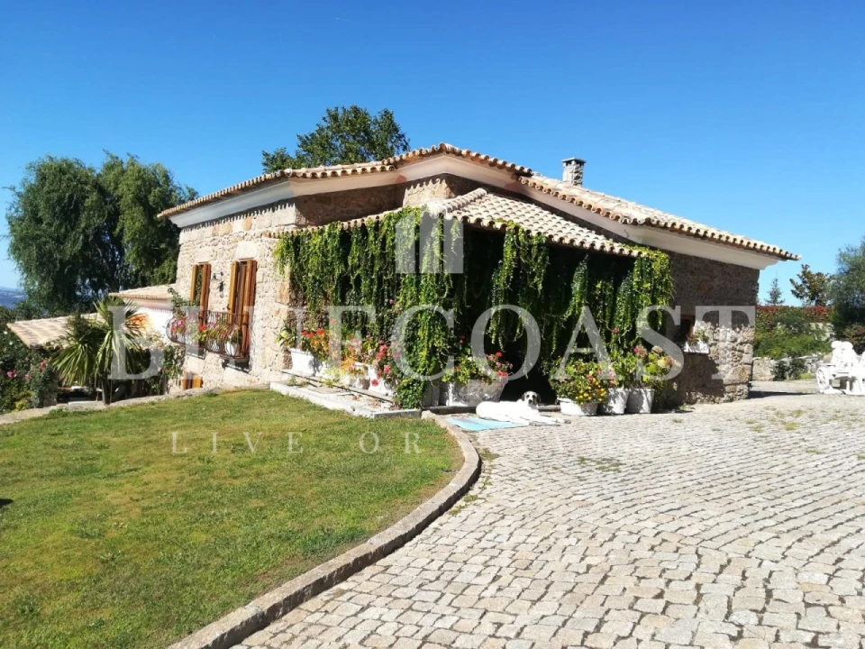 Quinta T4 para Venda em Moimenta da Serra e Vinhó Foto 26