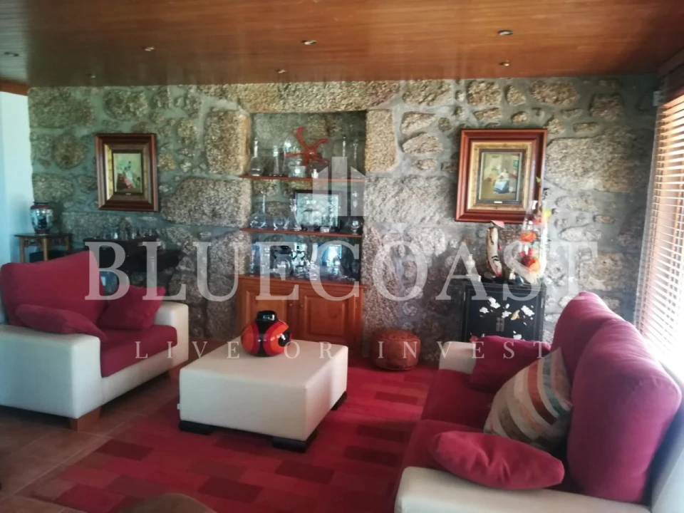 Quinta T4 para Venda em Moimenta da Serra e Vinhó Foto 12