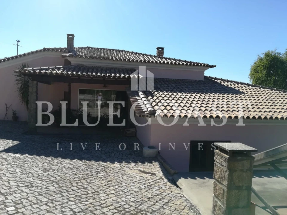 Quinta T4 para Venda em Moimenta da Serra e Vinhó Foto 29