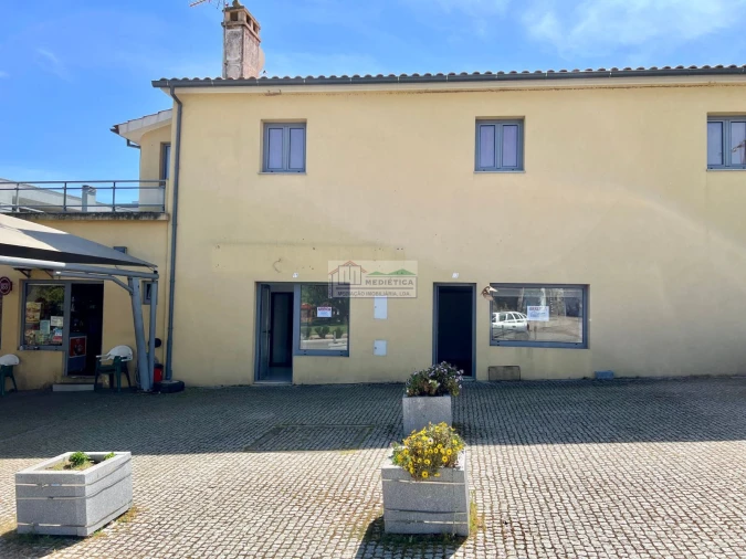 Loja para Arrendamento em Alfandega da Fe Foto 13