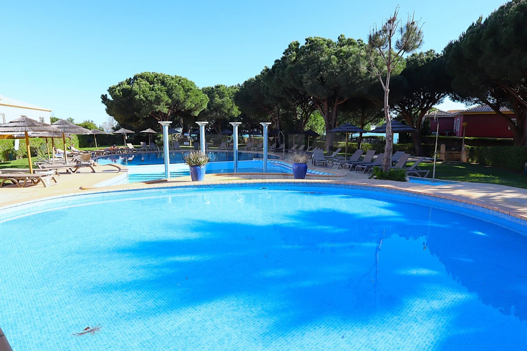 Apartamento T1 para Venda em Albufeira e Olhos de Água Foto 8