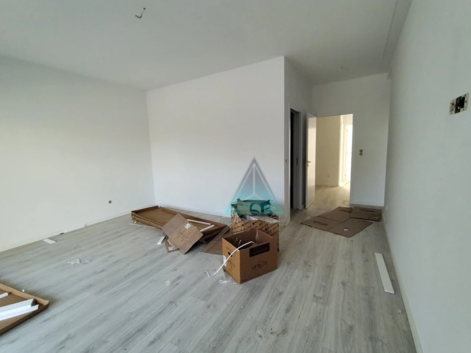 Moradia T4 para Venda em Corroios Foto 10