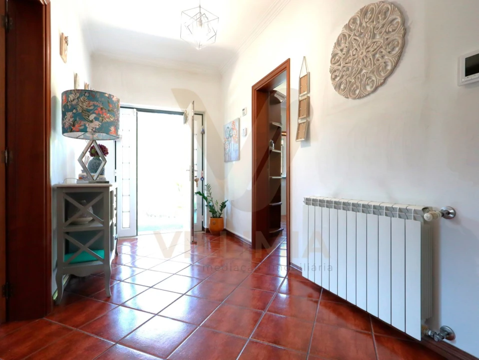 Moradia T4 para Venda em Rebordões (Santa Maria) Foto 10