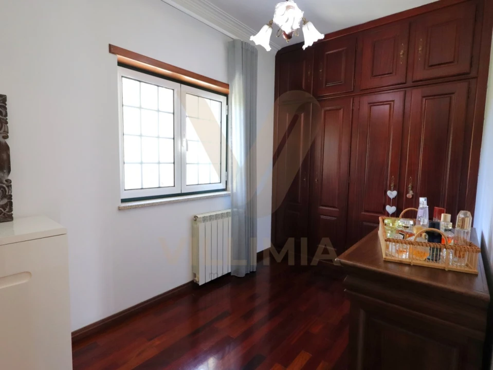 Moradia T4 para Venda em Rebordões (Santa Maria) Foto 23