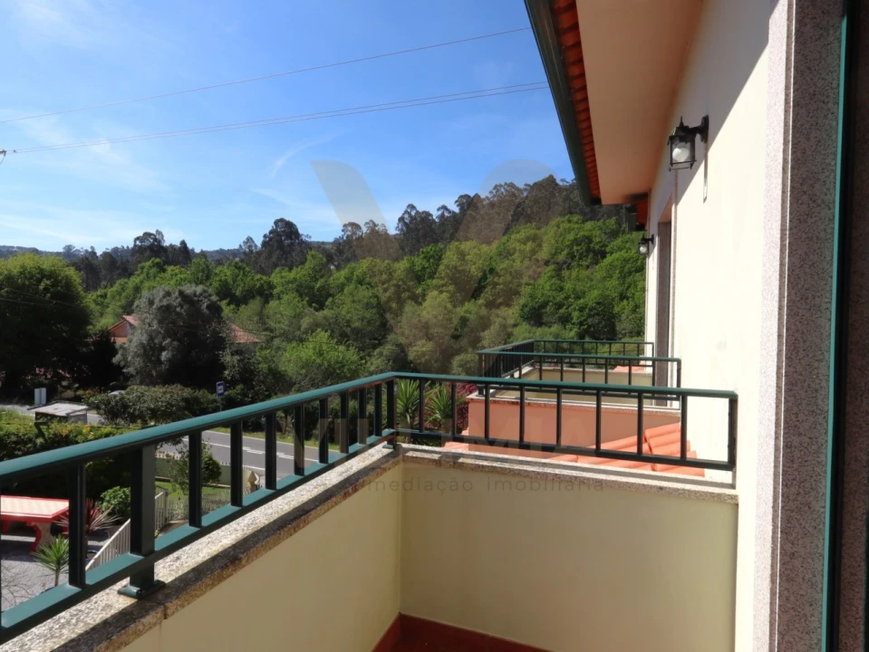 Moradia T4 para Venda em Rebordões (Santa Maria) Foto 31