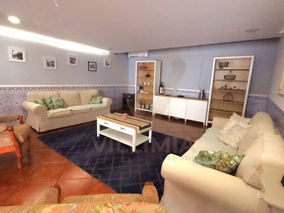 Moradia T4 para Venda em Rebordões (Santa Maria) Foto 36