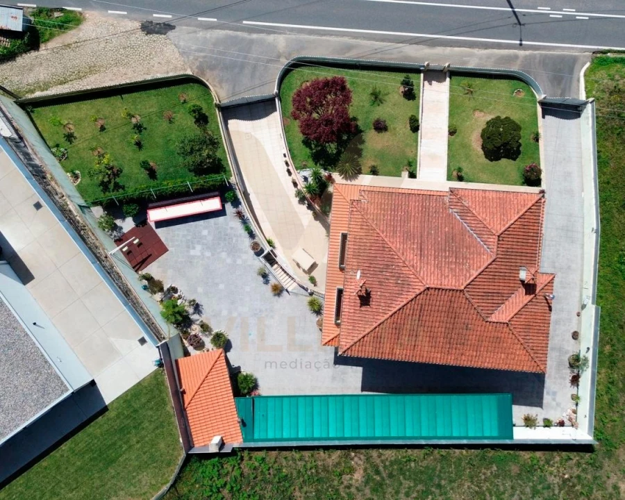 Moradia T4 para Venda em Rebordões (Santa Maria) Foto 55