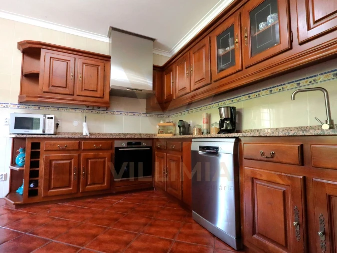 Moradia T4 para Venda em Rebordões (Santa Maria) Foto 11