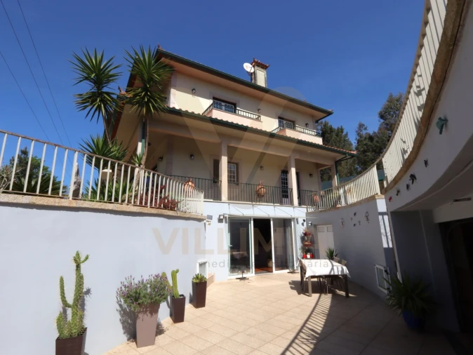 Moradia T4 para Venda em Rebordões (Santa Maria) Foto 46