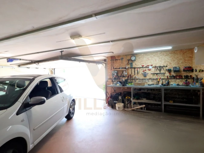 Moradia T4 para Venda em Rebordões (Santa Maria) Foto 49