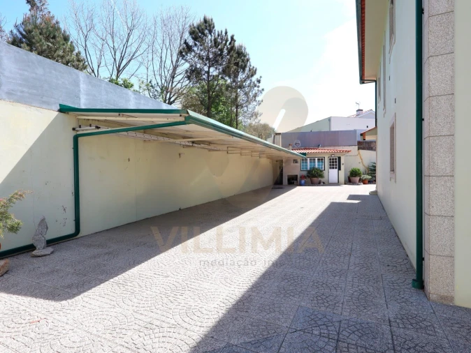 Moradia T4 para Venda em Rebordões (Santa Maria) Foto 52