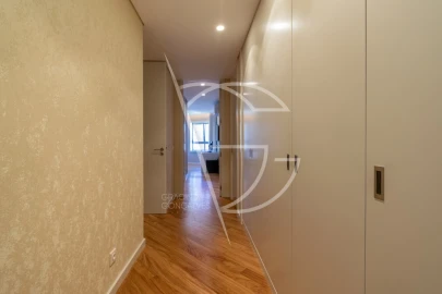 Apartamento T4 para Venda em Oliveira do Douro