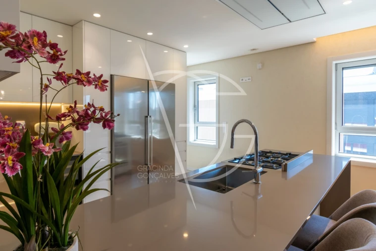 Apartamento T4 para Venda em Oliveira do Douro Foto 12