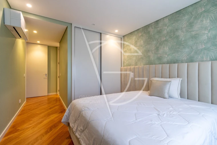 Apartamento T4 para Venda em Oliveira do Douro Foto 18