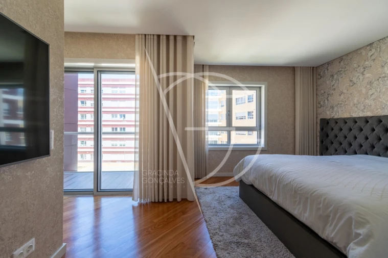 Apartamento T4 para Venda em Oliveira do Douro Foto 23